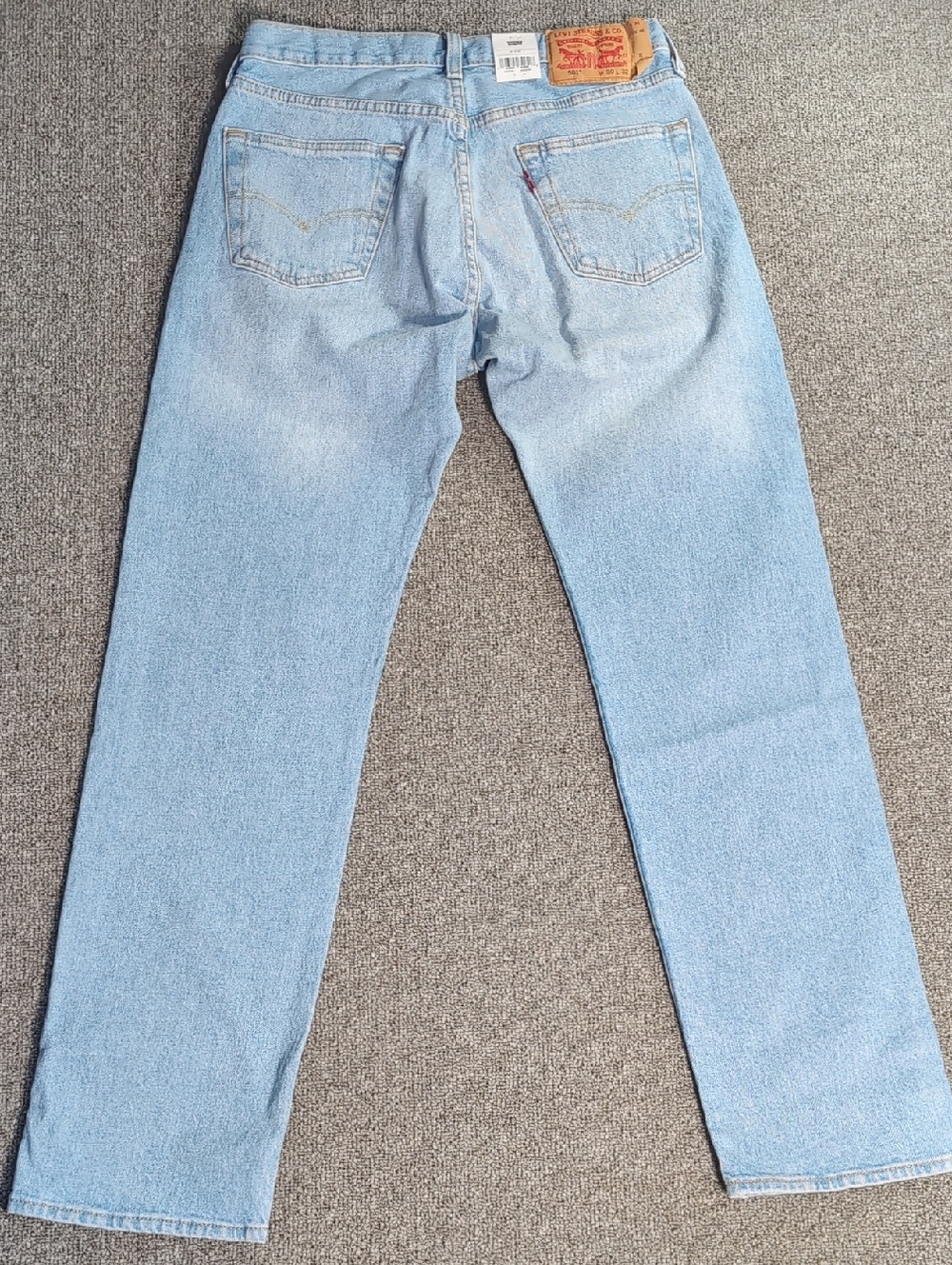 NWT Levi's 501 Original Fit Jeans, 32x32, Light Wash - Stretch Denim - Picture 4 of 10